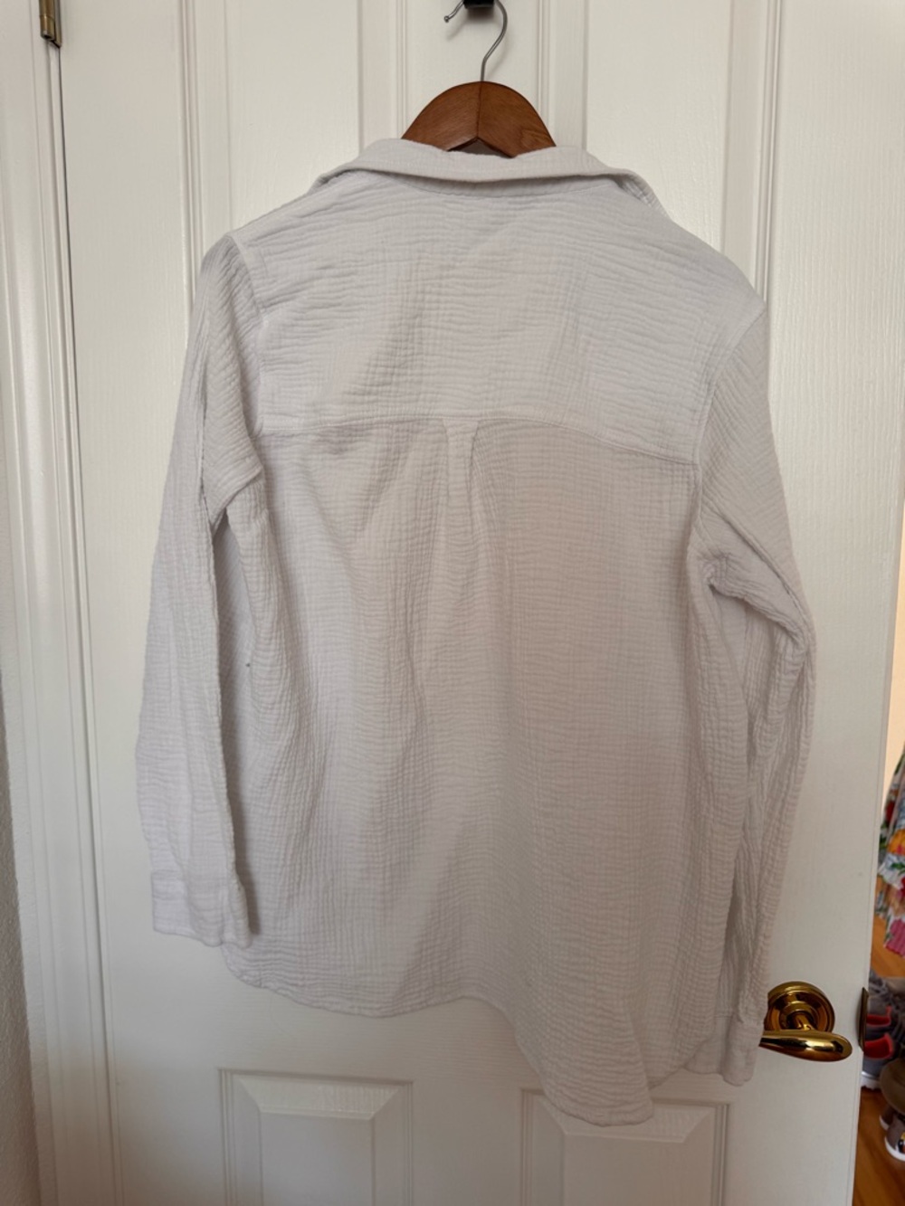Jessica Simpson White Textured Button-Front Top - Picture 3 of 3